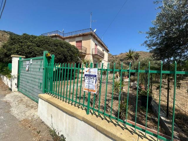 Villa Indipendente in vendita a Patti, Sicilia
