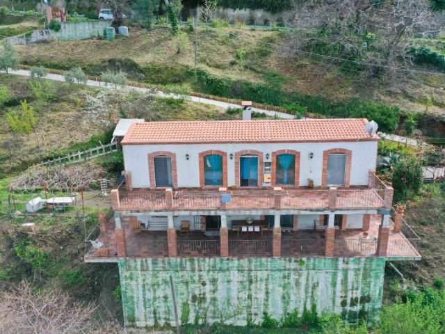 Villa Indipendente in vendita a Gallo, Patti