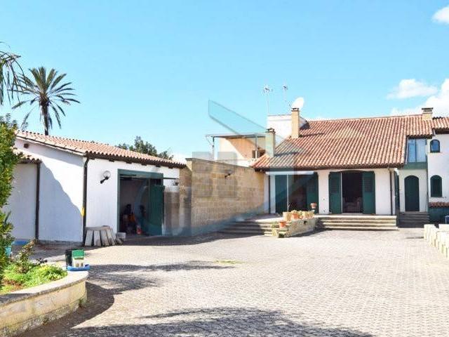 Villa Indipendente in vendita a Puglia, Lecce