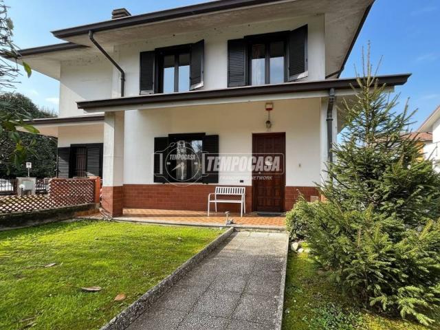 Villa Indipendente in vendita a Paullo, Lombardia