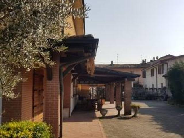 Villa Indipendente in vendita a Paullo, Lombardia