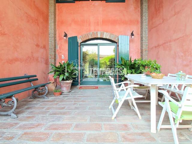 Villa Indipendente in vendita a Pavia, Lombardia