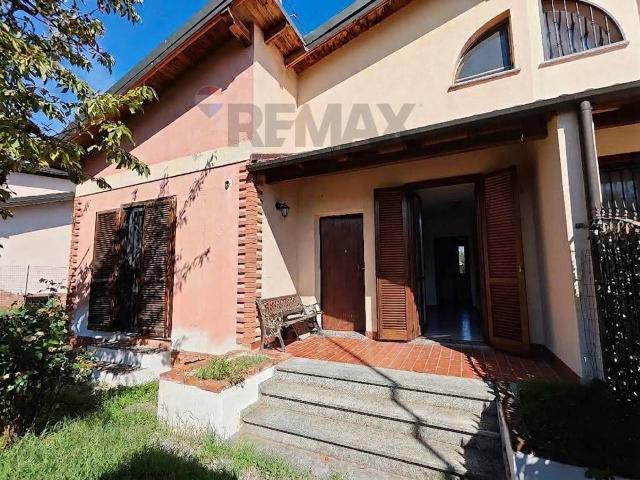Villa Indipendente in vendita a Ticinello, Pavia