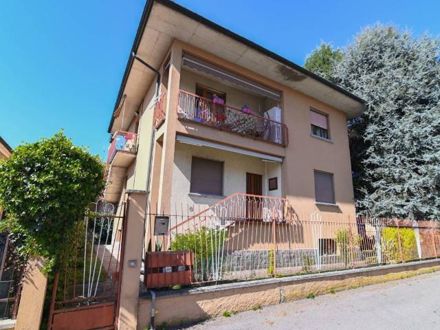 Villa Indipendente in vendita a Vallone, Pavia