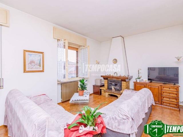 Villa Indipendente in vendita a Vallone, Pavia