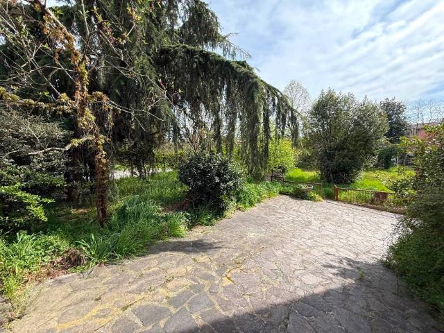 Villa Indipendente in vendita a San Lanfranco, Pavia