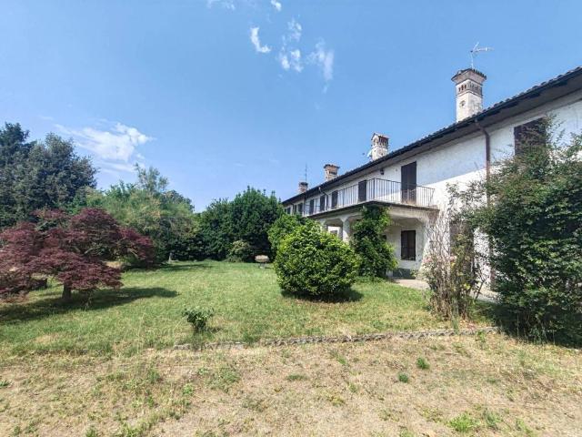 Villa Indipendente in vendita a Pavia, Lombardia
