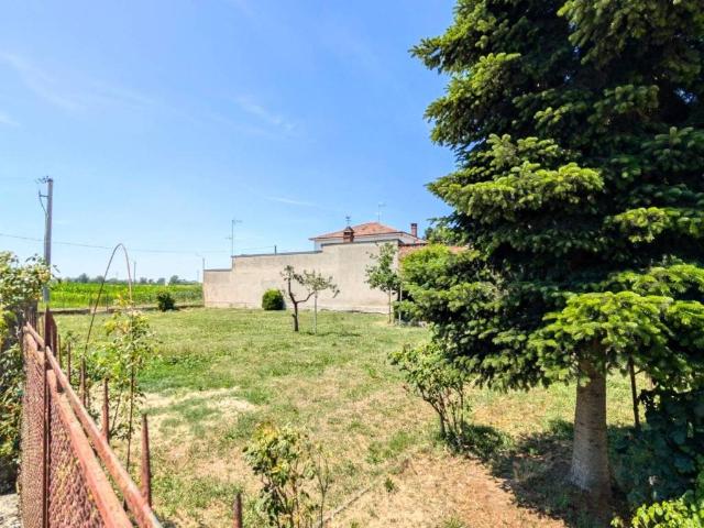 Villa Indipendente in vendita a Trovamala, Pavia