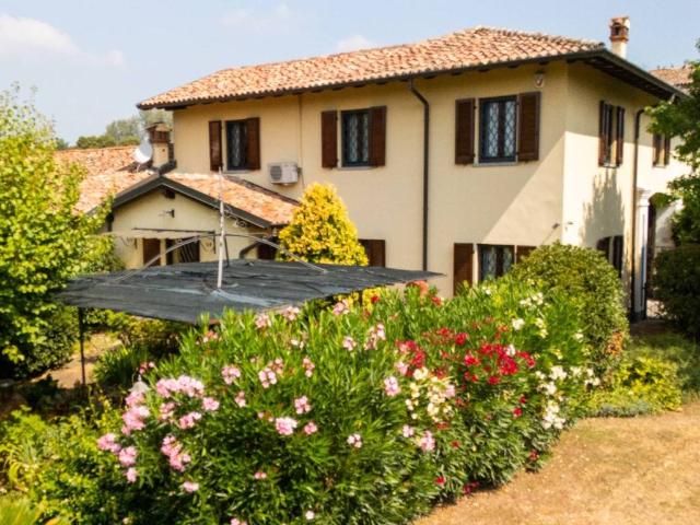 Villa Indipendente in vendita a Rione Scala, Pavia