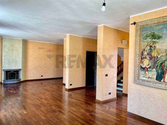 Villa Indipendente in vendita a San Giovannino, Pavia
