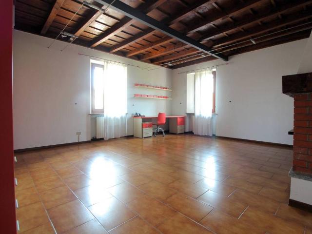 Villa Indipendente in vendita a Pavia, Lombardia