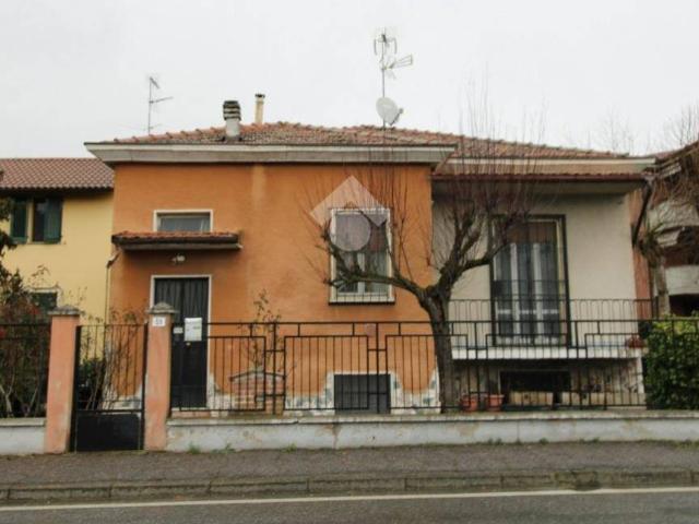Villa Indipendente in vendita a Sora, Pavia