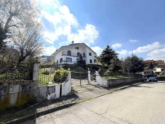 Villa Indipendente in vendita a Unione dei comuni del Frignano, Pavullo Nel Frignano