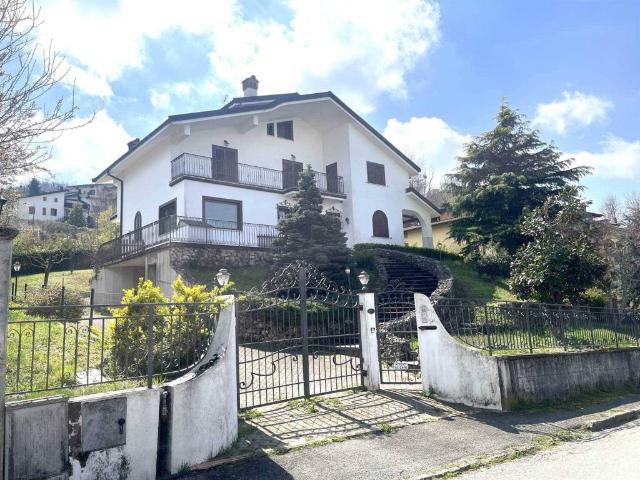 Villa Indipendente in vendita a Unione dei comuni del Frignano, Pavullo Nel Frignano
