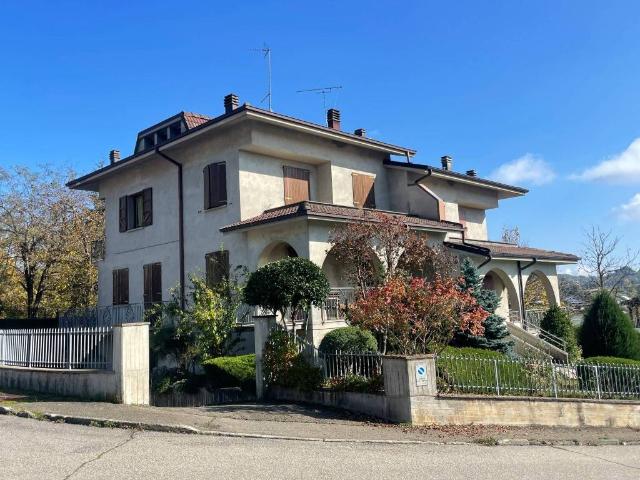 Villa Indipendente in vendita a Unione dei comuni del Frignano, Pavullo Nel Frignano
