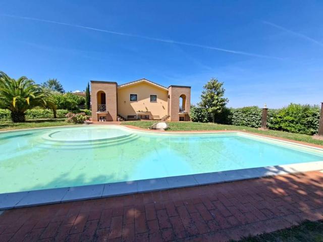 Villa Indipendente in vendita a Montecchio, Peccioli