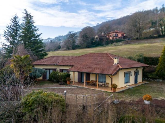Villa Indipendente in vendita a Rosero, Piemonte