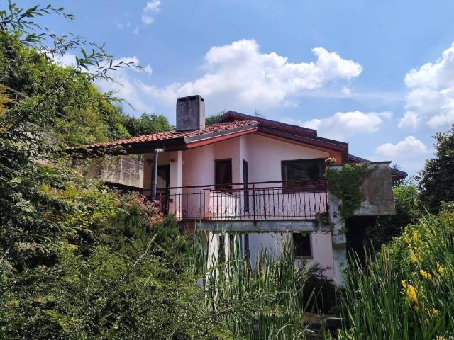 Villa Indipendente in vendita a Rosero, Piemonte