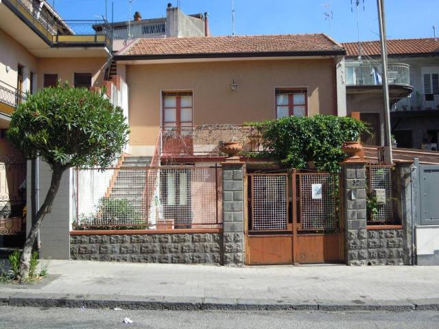 Villa Indipendente in vendita a Pedara, Sicilia