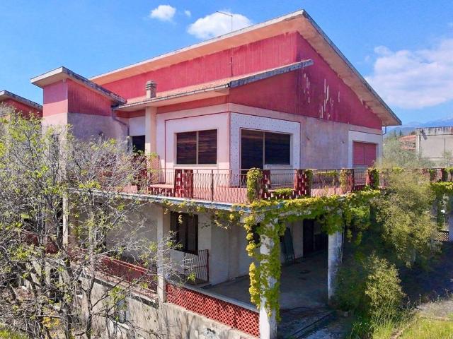 Villa Indipendente in vendita a Pedara, Sicilia