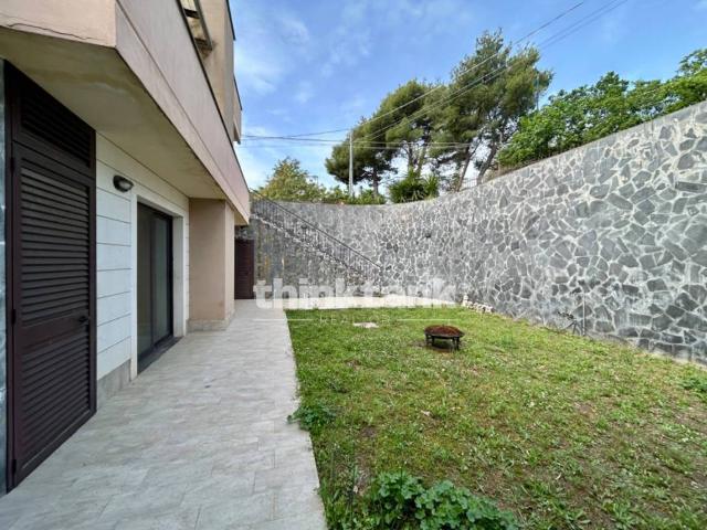Villa Indipendente in vendita a Pedara, Sicilia
