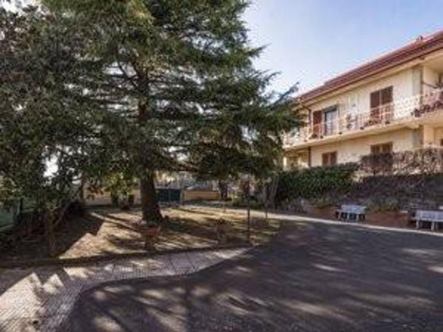 Villa Indipendente in vendita a Pedara, Sicilia