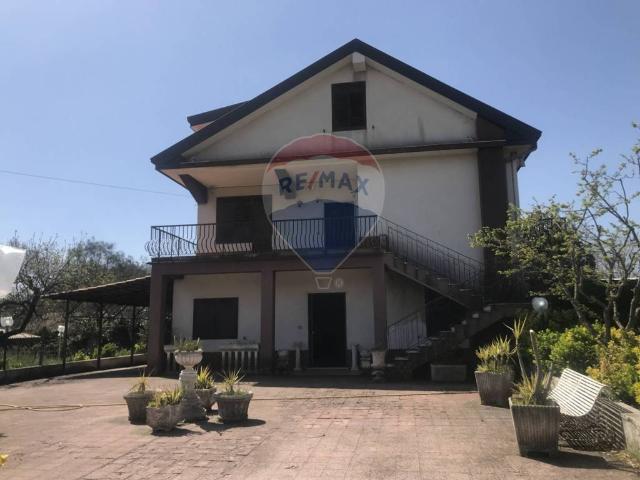 Villa Indipendente in vendita a Tarderia, Pedara