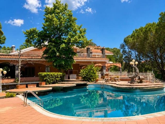 Villa Indipendente in vendita a Pedara, Sicilia