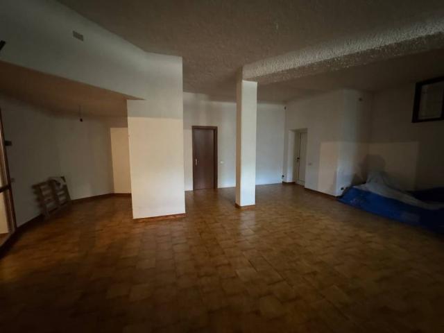 Villa Indipendente in vendita a Pederobba, Veneto