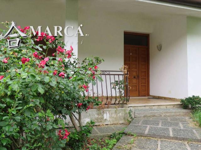 Villa Indipendente in vendita a Pieve del Grappa, Pederobba