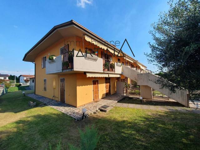 Villa Indipendente in vendita a Pedrengo, Lombardia