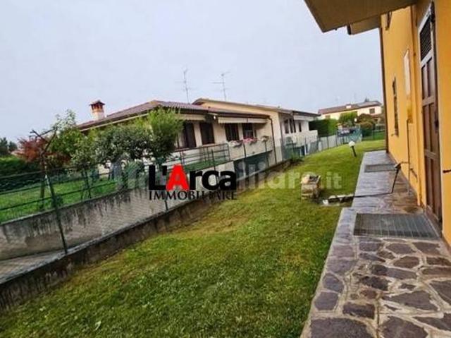 Villa Indipendente in vendita a Pedrengo, Lombardia