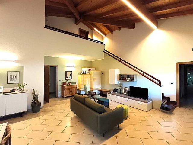 Villa Indipendente in vendita a Pegognaga, Lombardia