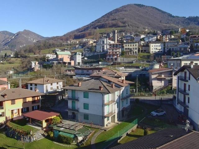 Villa Indipendente in vendita a Peia, Lombardia