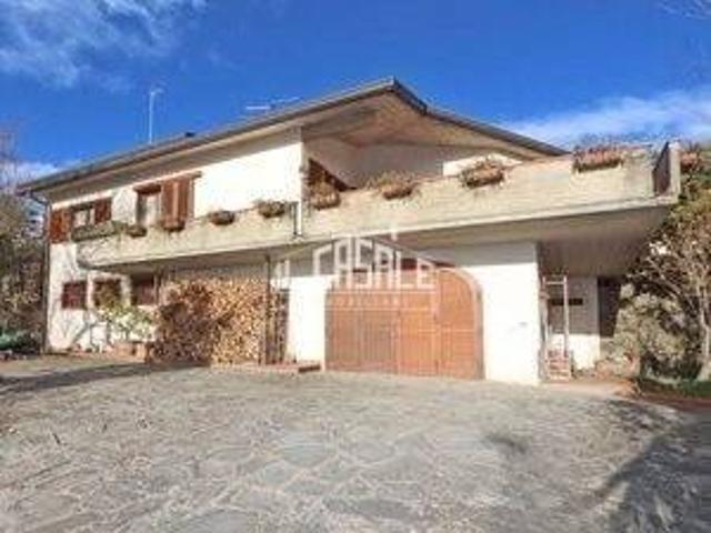 Villa Indipendente in vendita a Unione di Comuni Valdarno e Valdisieve, Pelago