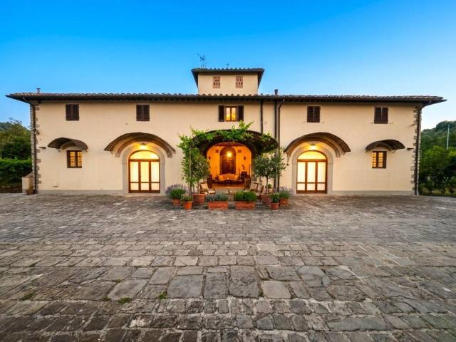 Villa Indipendente in vendita a Unione di Comuni Valdarno e Valdisieve, Pelago