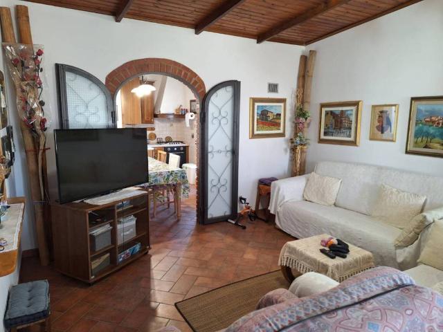 Villa Indipendente in vendita a Unione di Comuni Valdarno e Valdisieve, Pelago