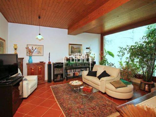 Villa Indipendente in vendita a Unione di Comuni Valdarno e Valdisieve, Pelago