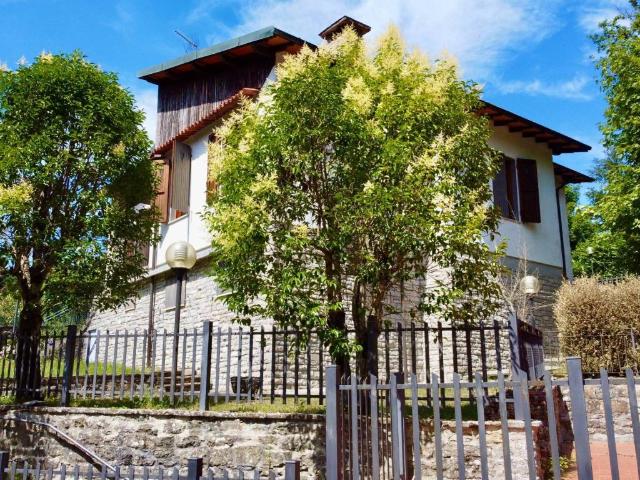 Villa Indipendente in vendita a Unione di Comuni Valdarno e Valdisieve, Pelago