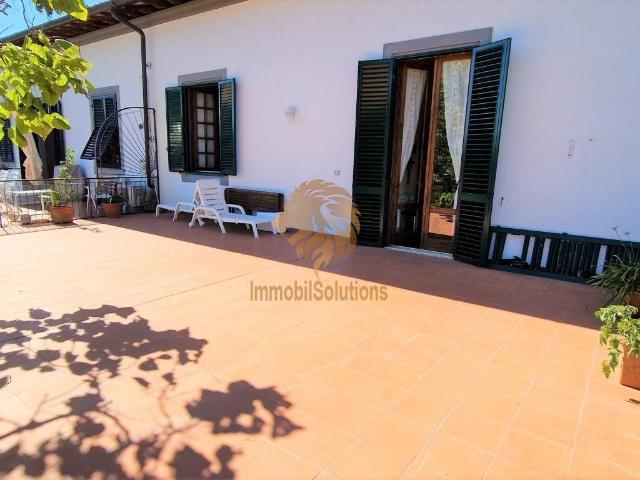 Villa Indipendente in vendita a Unione di Comuni Valdarno e Valdisieve, Pelago