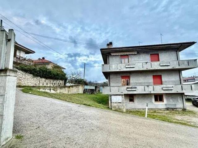Villa Indipendente in vendita a Portacaldaia, Penne