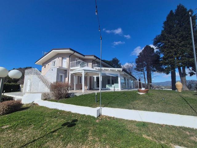 Villa Indipendente in vendita a Calabria, Catanzaro