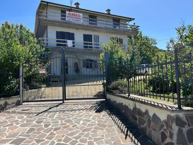 Villa Indipendente in vendita a Pereto, Abruzzo