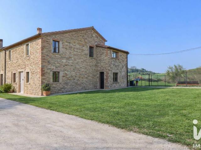 Villa Indipendente in vendita a Marche, Pesaro E Urbino