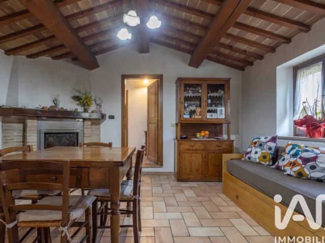 Villa Indipendente in vendita a Montevecchio, Marche