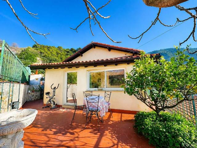 Villa Indipendente in vendita a Negi, Perinaldo