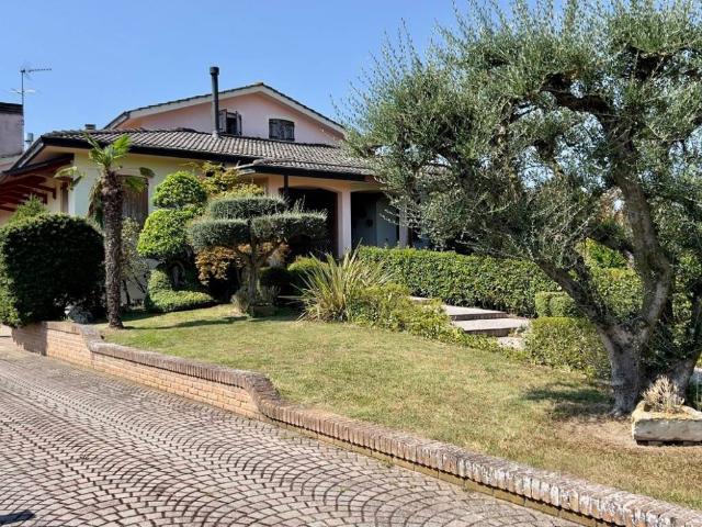 Villa Indipendente in vendita a Pernumia, Veneto