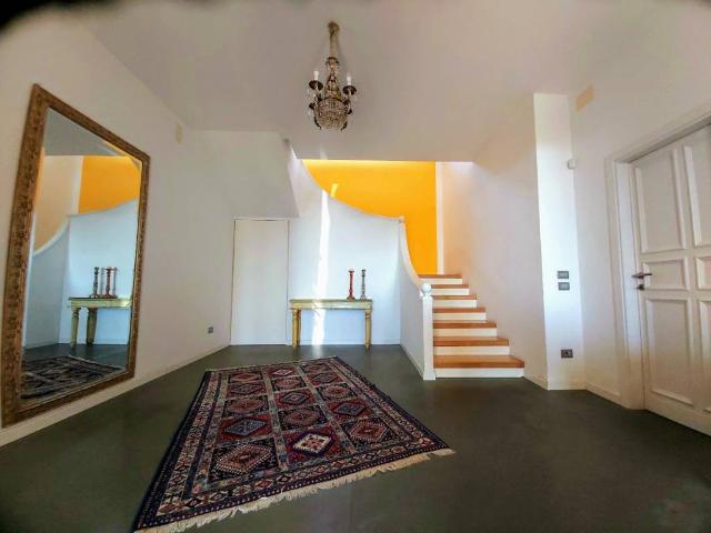 Villa Indipendente in vendita a Sant'Erminio, Cenerente