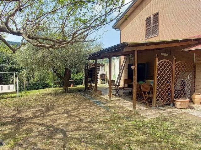 Villa Indipendente in vendita a Monte Bagnolo II, Cenerente
