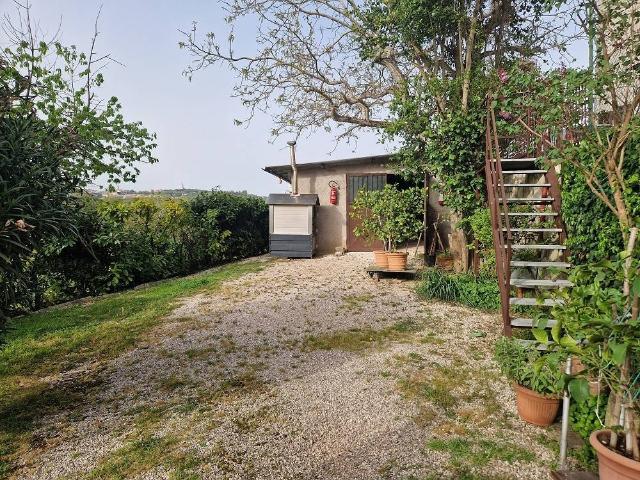 Villa Indipendente in vendita a Montebello, Cenerente